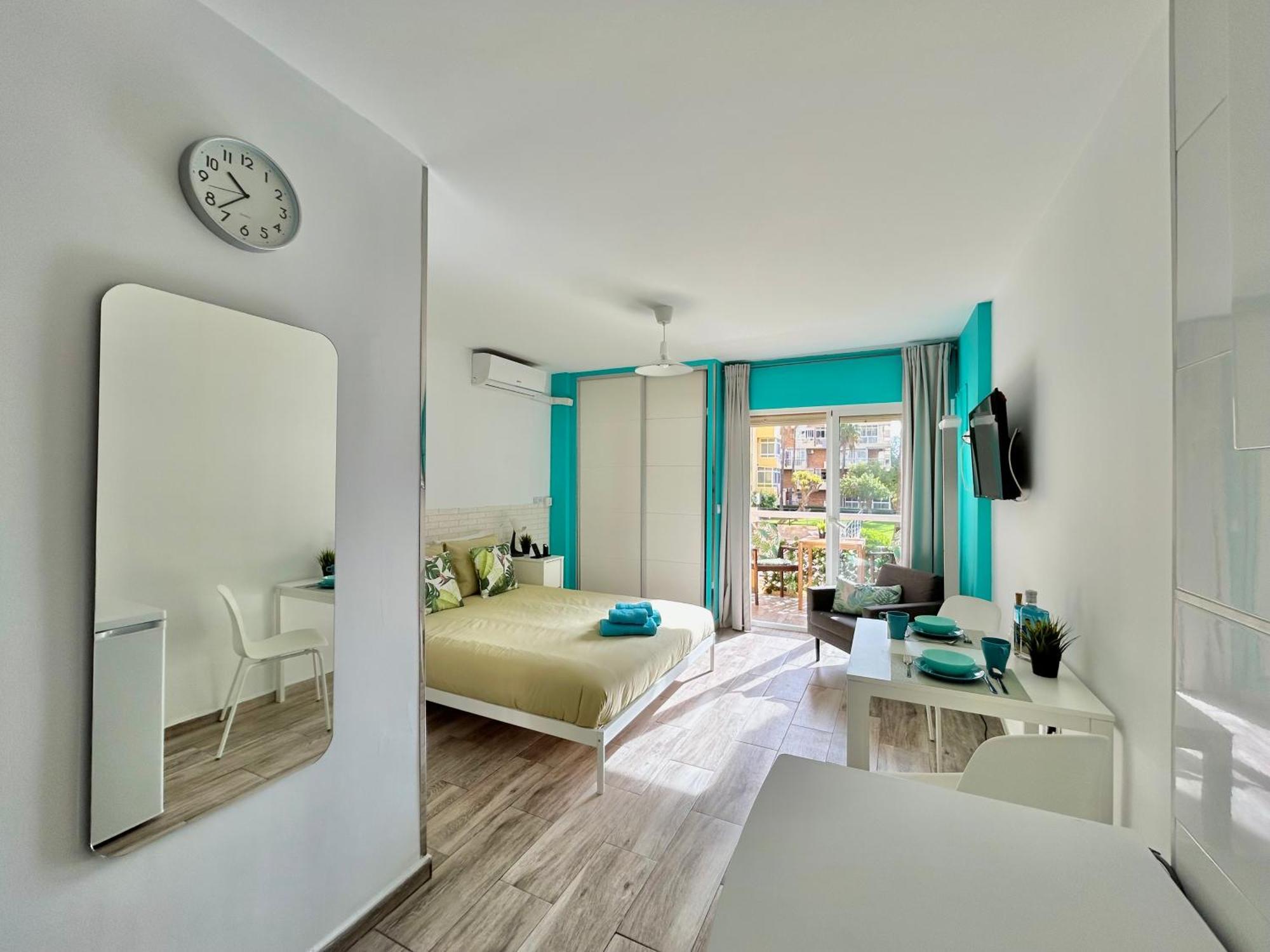 Hoja De Palma Apartment Benalmadena Luaran gambar